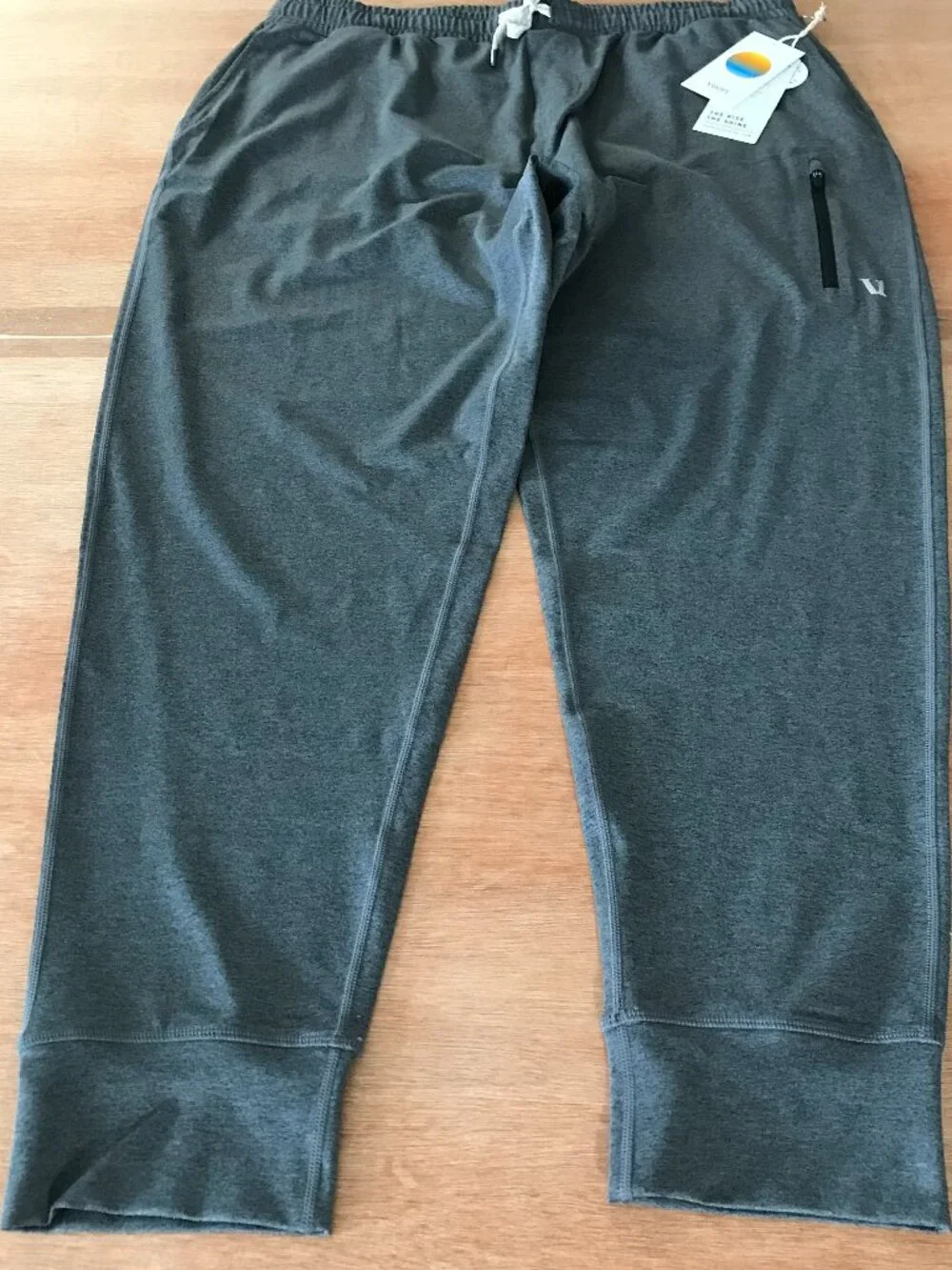 Vuori Men's Gray Sweatpants Joggers